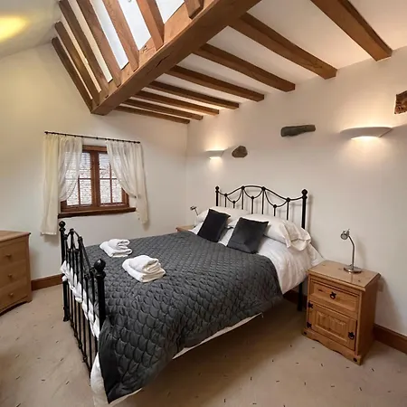 Swallows Barn Апартаменты