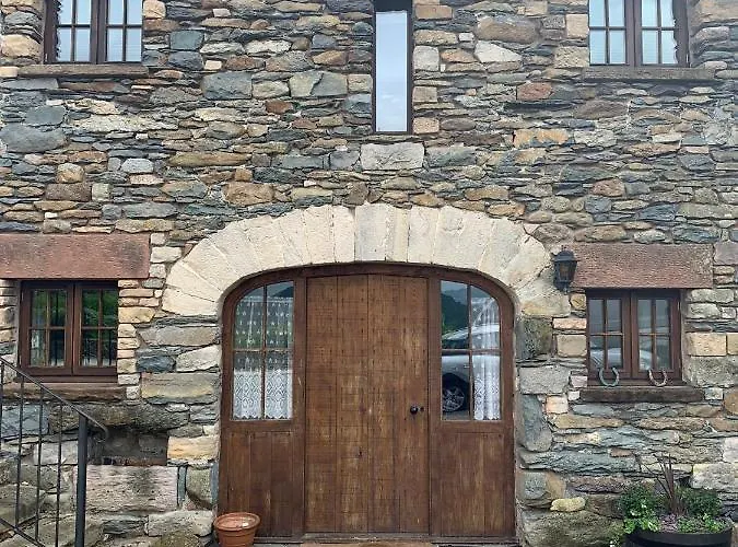 Swallows Barn * 彭里斯