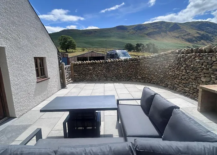 Swallows Barn * 彭里斯